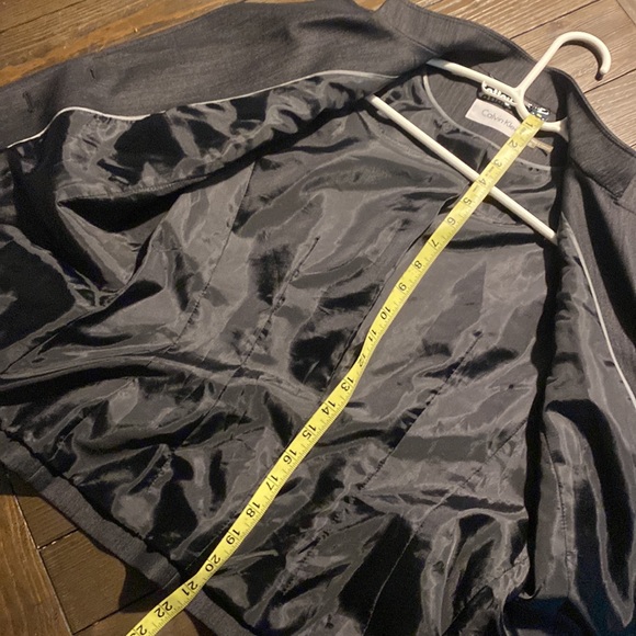 Calvin Klein - Professional and Stylish Blazer - M [8] - Picture 8 of 8